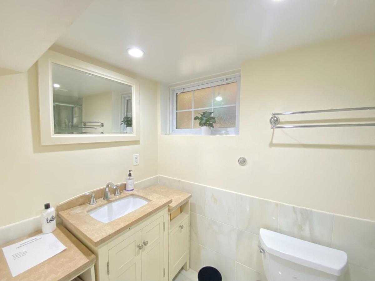 Comfy Basement Home 2 Bdrm1Den 3Queen Beds Waszyngton Zewnętrze zdjęcie
